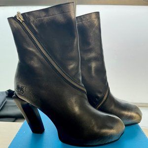 BNIB Fluevog Shaguar Dorrite Size 11